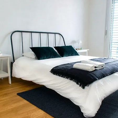 Апартаменты Spacieux Et Moderne 3.5 Pieces A *