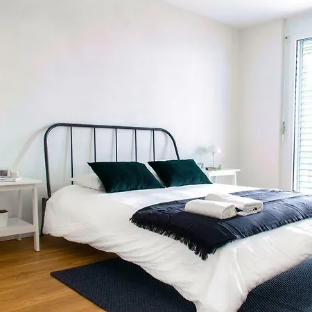 Spacieux Et Moderne 3.5 Pièces à *