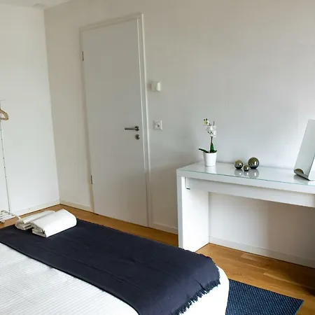 Spacieux Et Moderne 3.5 Pièces à *
